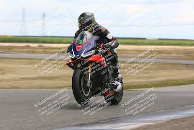 media/Apr-26-2024-TrackDaz (Fri) [[c4b677d280]]/C Group/140pm (Wheelie Bump)/